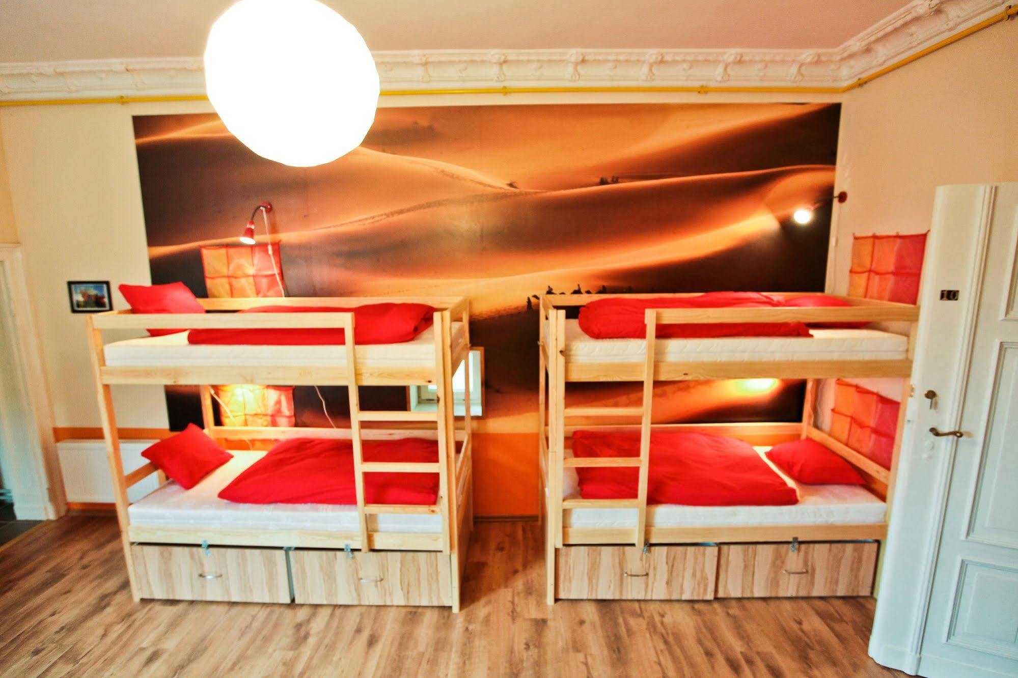 Poco Loco Albergue *